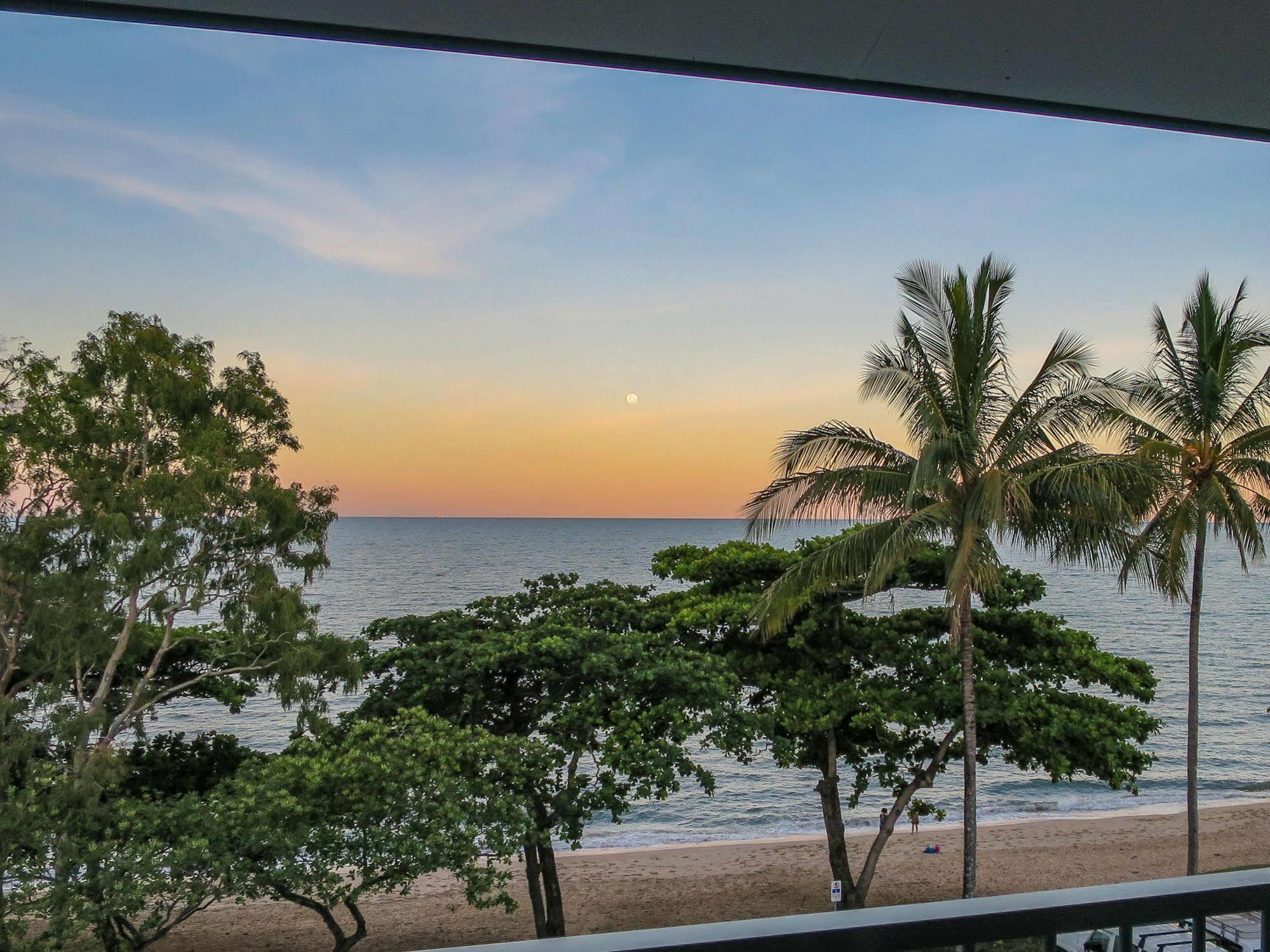 รอยดอนบีชฟร้อนท์อพาร์ทเม้น Aparthotel ทรินิตีบีช ภายนอก รูปภาพ